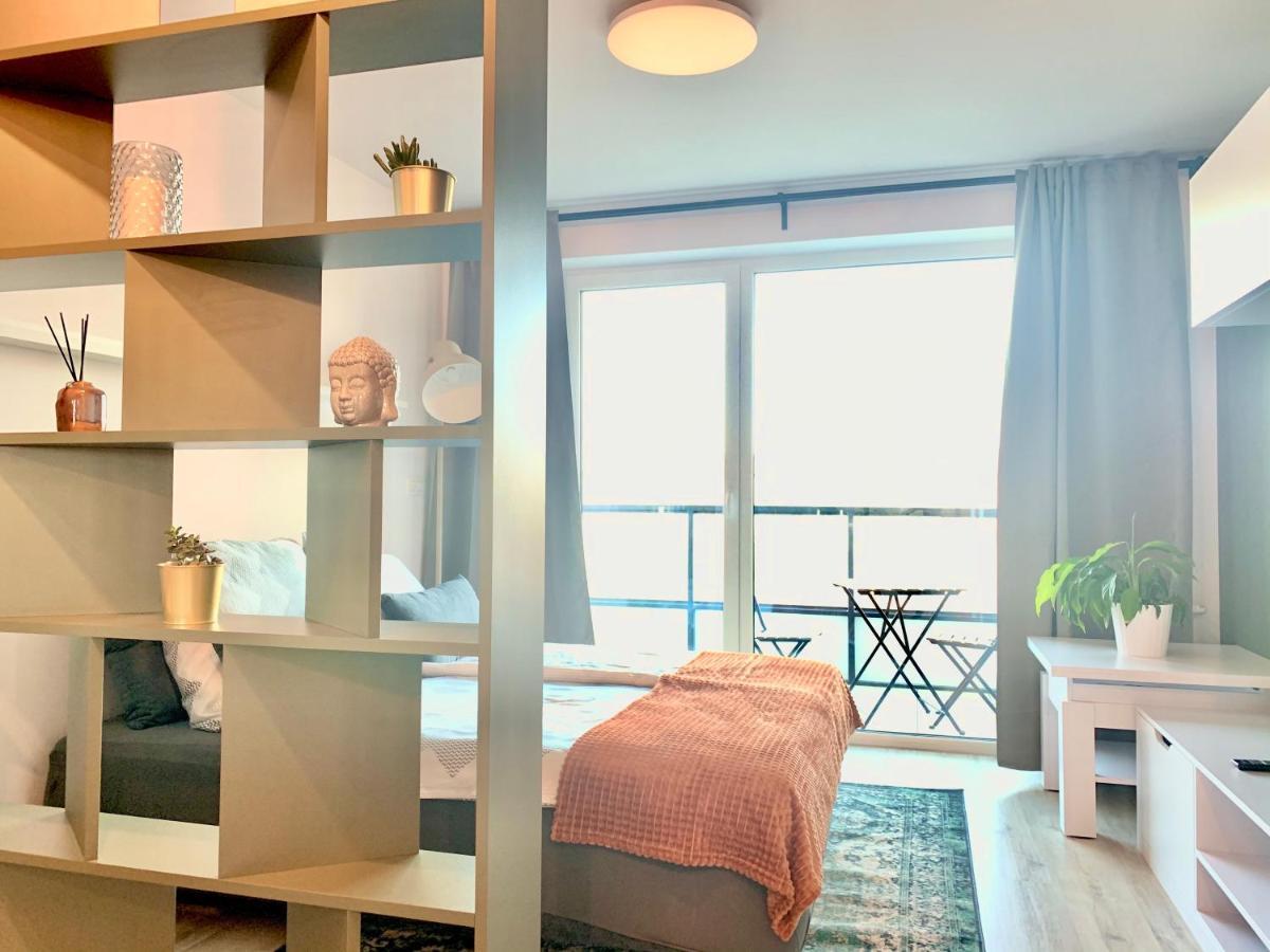 Luxury, Bright Studio With Parking And Balcony In Bratislava Center Exteriör bild